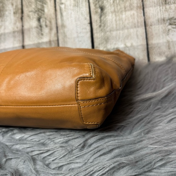 COACH - crossbody/hand bag - Picture 6 of 12